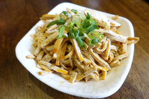 極味棧抄手麵食(永貞店):(胖樺食記)永和美食「極味棧抄手麵食」,永貞路上的平價麵店,紅油抄手麵/ 川味擔擔麵/魚香紹子麵/香菇雞片麵/紅燒獅子頭麵