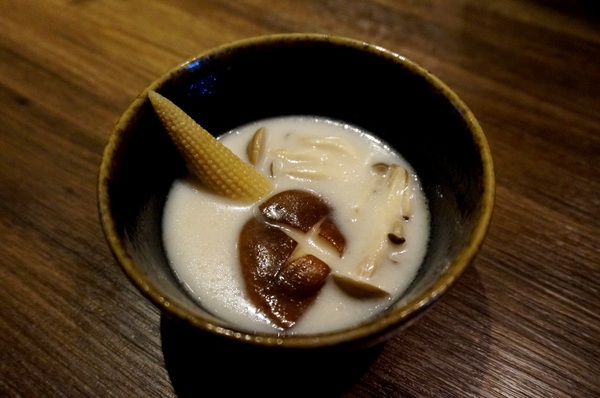 岩說精緻鍋物(台北南京店)：[南京三民] 岩說精緻鍋物: 星級食材.極究湯底的美味鍋物