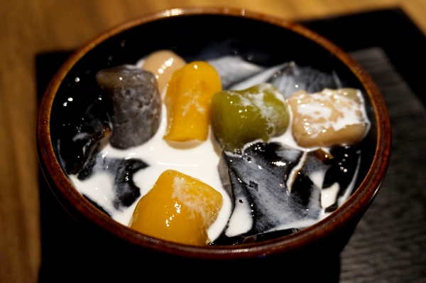 岩說精緻鍋物(台北南京店)：[南京三民] 岩說精緻鍋物: 星級食材.極究湯底的美味鍋物