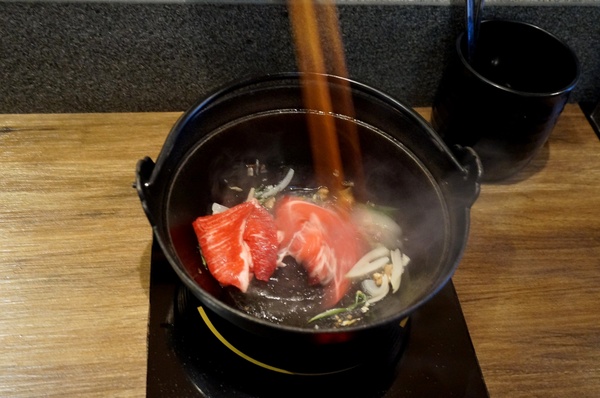 岩說精緻鍋物(台北南京店)：[南京三民] 岩說精緻鍋物: 星級食材.極究湯底的美味鍋物