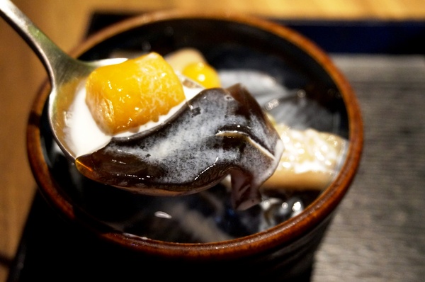 岩說精緻鍋物(台北南京店)：[南京三民] 岩說精緻鍋物: 星級食材.極究湯底的美味鍋物