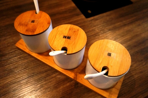 岩說精緻鍋物(台北南京店)：[南京三民] 岩說精緻鍋物: 星級食材.極究湯底的美味鍋物