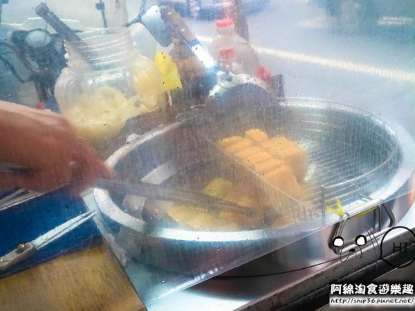 寶山街機車阿伯臭豆腐：【桃園小吃】寶山街機車阿伯臭豆腐-低調去買來吃就好，我不想排隊