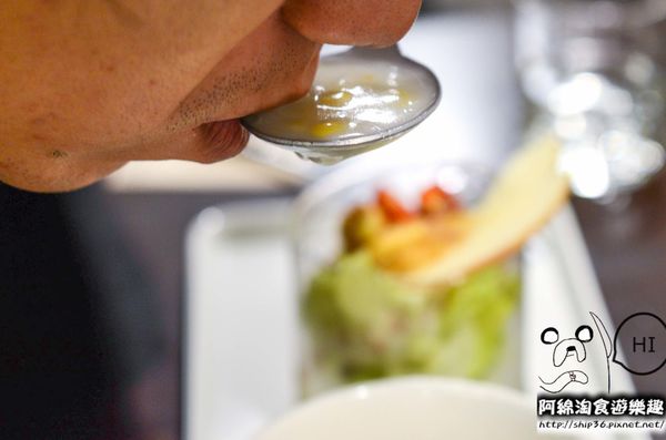 暖暖窩16號PASTA：【台北義式】【北捷新埔站】暖暖窩16號pasta-有頂皇冠的金黃燉飯．新北板橋美食/義大利麵/燉飯/捷運新埔站