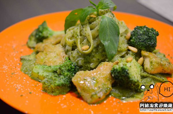 暖暖窩16號PASTA：【台北義式】【北捷新埔站】暖暖窩16號pasta-有頂皇冠的金黃燉飯．新北板橋美食/義大利麵/燉飯/捷運新埔站