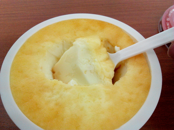 方蘭川焦皮布丁：【安平區】方蘭川焦皮布丁。口感多層次的手工健康布丁，帶來簡單的幸福