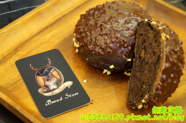 Mr. Deer:【台南-東區】平價x甜點...少女心裝潢~日本進口拿破崙麵粉/安佳無鹽奶油/義大利冷壓初榨橄欖油《Mr. Deer》