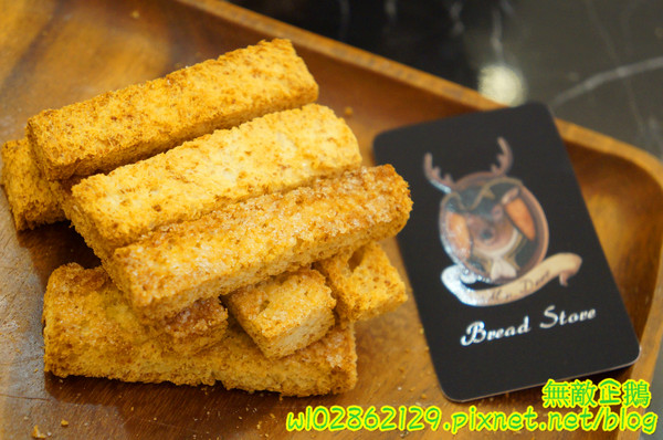 Mr. Deer:【台南-東區】平價x甜點...少女心裝潢~日本進口拿破崙麵粉/安佳無鹽奶油/義大利冷壓初榨橄欖油《Mr. Deer》