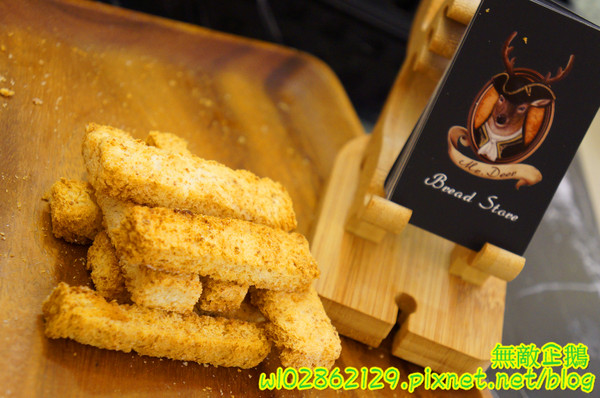 Mr. Deer:【台南-東區】平價x甜點...少女心裝潢~日本進口拿破崙麵粉/安佳無鹽奶油/義大利冷壓初榨橄欖油《Mr. Deer》