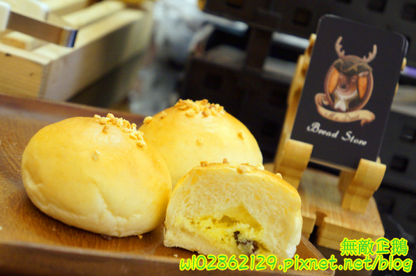 Mr. Deer:【台南-東區】平價x甜點...少女心裝潢~日本進口拿破崙麵粉/安佳無鹽奶油/義大利冷壓初榨橄欖油《Mr. Deer》