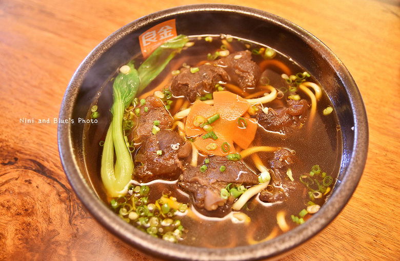金門旅遊景點美食小吃伴手禮良金牛肉麵乾29