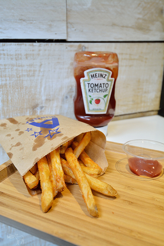 台北東區韓式烤肉泡菜堡:Triple A Burger 韓國來台,供應WIFI插座無服務費,捷運忠孝敦化站餐廳