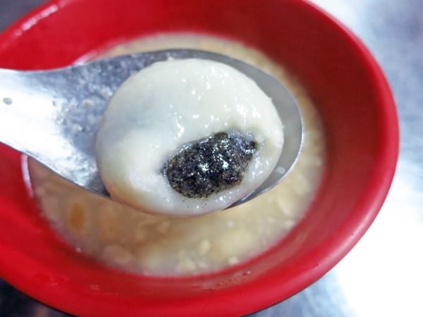 【永和美食】何鎮有純手工花生湯芝麻湯圓-手工爆漿芝麻湯圓
