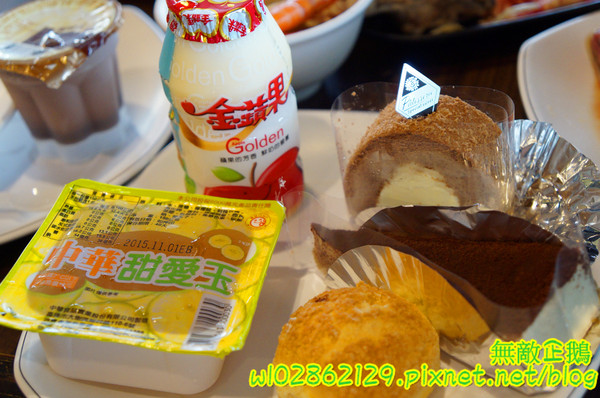 XM麻辣鍋(湖美旗艦店)：【台南-中西區】吃到飽x活跳跳海鮮...跟著無敵企鵝一起吃‧到‧爽~《XM麻辣鍋》