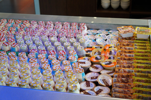 XM麻辣鍋(湖美旗艦店)：【台南-中西區】吃到飽x活跳跳海鮮...跟著無敵企鵝一起吃‧到‧爽~《XM麻辣鍋》