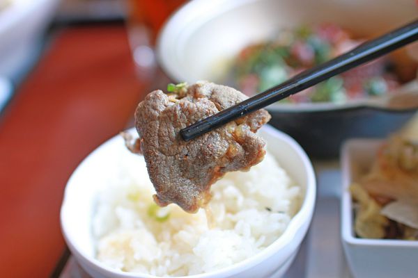 【桃園美食】茶自點複合式餐飲-現點現炒的美味茶館餐廳-桃園火車站