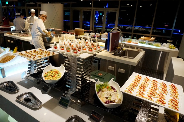 iFG遠雄購物中心-悅來秀廚：[汐止] iFG遠雄購物中心4F悅來秀廚 ：餐點豐富～牛肉湯獨有美味!