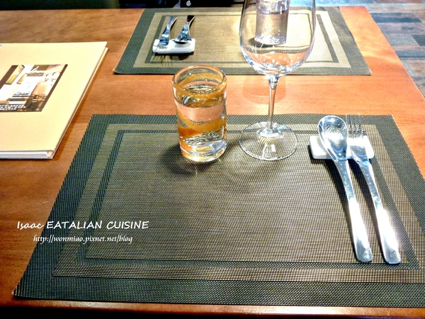 Isaac EATALIAN CUISINE：【口碑好好吃】慢食生活，地中海健康美食，原汁原味才是王道 ✿✿ Isaac EATALIAN CUISINE ✿✿（附菜單）