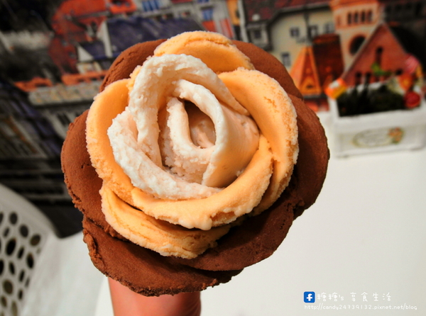 布達佩斯冰淇淋:〖台中│美食〗布達佩斯冰淇淋 ❤ 史上最美的冰淇淋!!堅持使用新鮮水果與百分百純鮮奶手工製作,再遠也要回訪的玫瑰花冰淇淋!!