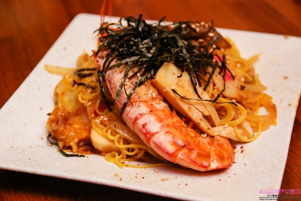 極串揚 酒場：【板橋居酒屋】☼極串揚 酒場☼來自名古屋的串炸,酥脆的外皮,不同一般的炸物,非嚐不可!下班放鬆的好去處~♥♥