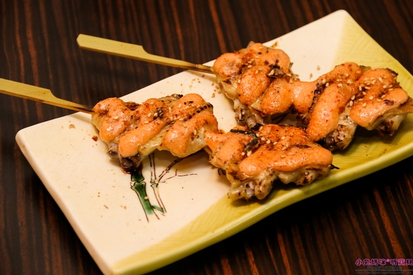 極串揚 酒場：【板橋居酒屋】☼極串揚 酒場☼來自名古屋的串炸,酥脆的外皮,不同一般的炸物,非嚐不可!下班放鬆的好去處~♥♥