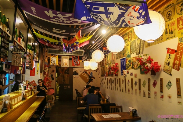 極串揚 酒場：【板橋居酒屋】☼極串揚 酒場☼來自名古屋的串炸,酥脆的外皮,不同一般的炸物,非嚐不可!下班放鬆的好去處~♥♥