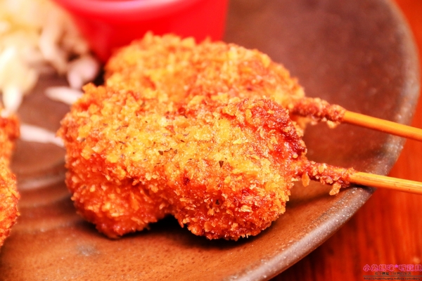 極串揚 酒場：【板橋居酒屋】☼極串揚 酒場☼來自名古屋的串炸,酥脆的外皮,不同一般的炸物,非嚐不可!下班放鬆的好去處~♥♥