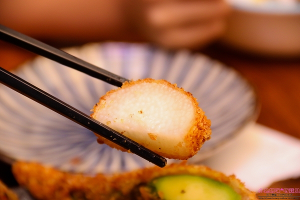 極串揚 酒場：【板橋居酒屋】☼極串揚 酒場☼來自名古屋的串炸,酥脆的外皮,不同一般的炸物,非嚐不可!下班放鬆的好去處~♥♥