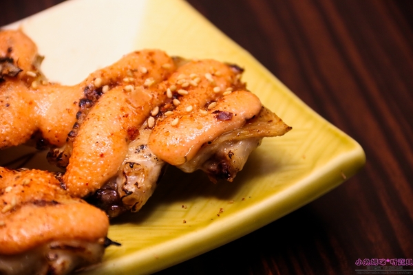 極串揚 酒場：【板橋居酒屋】☼極串揚 酒場☼來自名古屋的串炸,酥脆的外皮,不同一般的炸物,非嚐不可!下班放鬆的好去處~♥♥