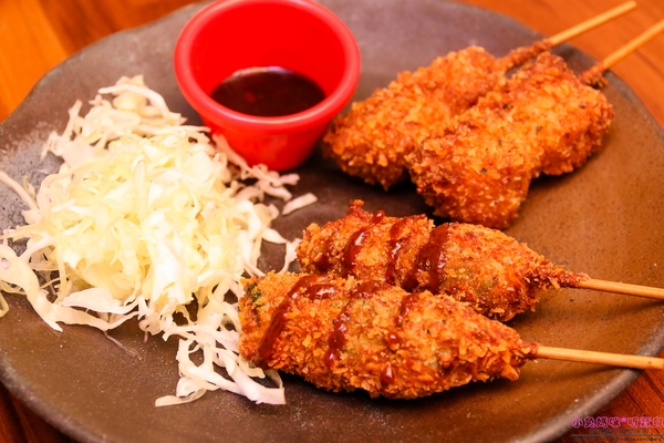 極串揚 酒場：【板橋居酒屋】☼極串揚 酒場☼來自名古屋的串炸,酥脆的外皮,不同一般的炸物,非嚐不可!下班放鬆的好去處~♥♥