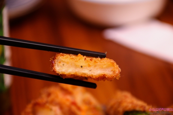 極串揚 酒場：【板橋居酒屋】☼極串揚 酒場☼來自名古屋的串炸,酥脆的外皮,不同一般的炸物,非嚐不可!下班放鬆的好去處~♥♥