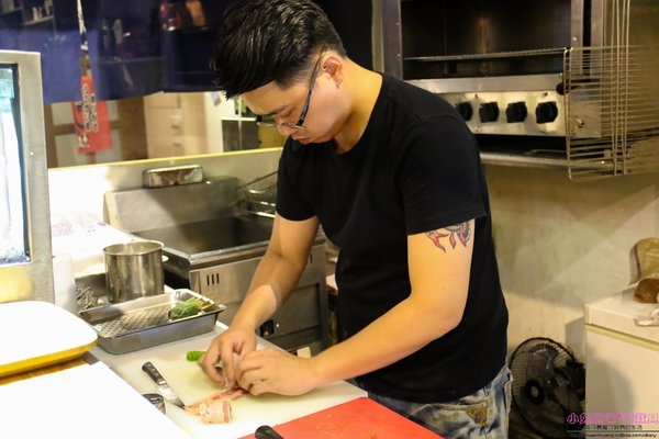 極串揚 酒場：【板橋居酒屋】☼極串揚 酒場☼來自名古屋的串炸,酥脆的外皮,不同一般的炸物,非嚐不可!下班放鬆的好去處~♥♥