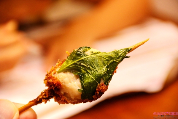 極串揚 酒場：【板橋居酒屋】☼極串揚 酒場☼來自名古屋的串炸,酥脆的外皮,不同一般的炸物,非嚐不可!下班放鬆的好去處~♥♥