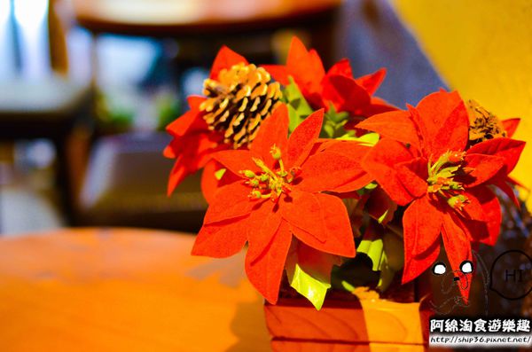 313 Café 咖啡魔豆屋：【台北咖啡】【北捷世貿/台北101站】313 Café-咖啡的魔幻世界．拿鐵/鬆餅/單品莊園豆/郭維平/掛耳包