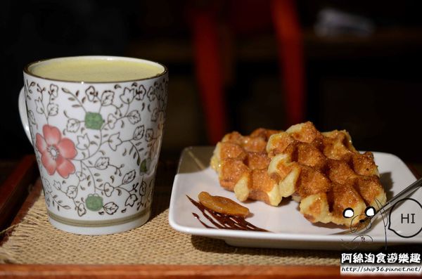 313 Café 咖啡魔豆屋：【台北咖啡】【北捷世貿/台北101站】313 Café-咖啡的魔幻世界．拿鐵/鬆餅/單品莊園豆/郭維平/掛耳包