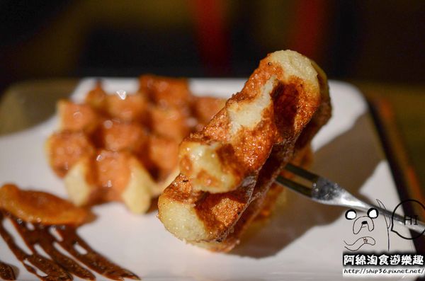 313 Café 咖啡魔豆屋：【台北咖啡】【北捷世貿/台北101站】313 Café-咖啡的魔幻世界．拿鐵/鬆餅/單品莊園豆/郭維平/掛耳包