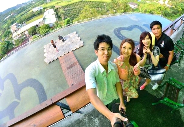 龍座咖啡:【宜蘭景點】宜蘭冬山龍座咖啡-製造浪漫非來不可,半山腰上的雙心石滬和 I ❤ U,快來創造偶像般的愛情故事吧