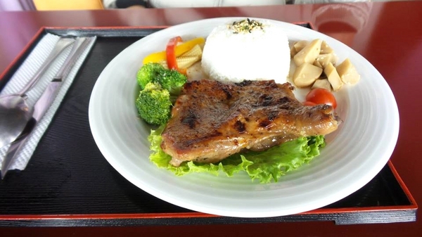 龍座咖啡:【宜蘭景點】宜蘭冬山龍座咖啡-製造浪漫非來不可,半山腰上的雙心石滬和 I ❤ U,快來創造偶像般的愛情故事吧