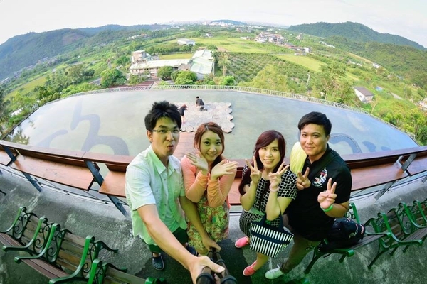 龍座咖啡:【宜蘭景點】宜蘭冬山龍座咖啡-製造浪漫非來不可,半山腰上的雙心石滬和 I ❤ U,快來創造偶像般的愛情故事吧