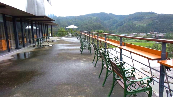 龍座咖啡:【宜蘭景點】宜蘭冬山龍座咖啡-製造浪漫非來不可,半山腰上的雙心石滬和 I ❤ U,快來創造偶像般的愛情故事吧