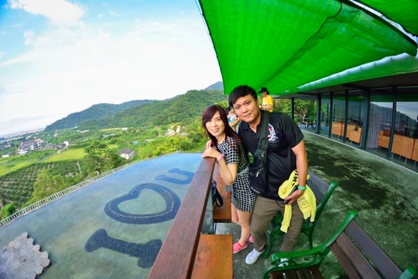 龍座咖啡:【宜蘭景點】宜蘭冬山龍座咖啡-製造浪漫非來不可,半山腰上的雙心石滬和 I ❤ U,快來創造偶像般的愛情故事吧