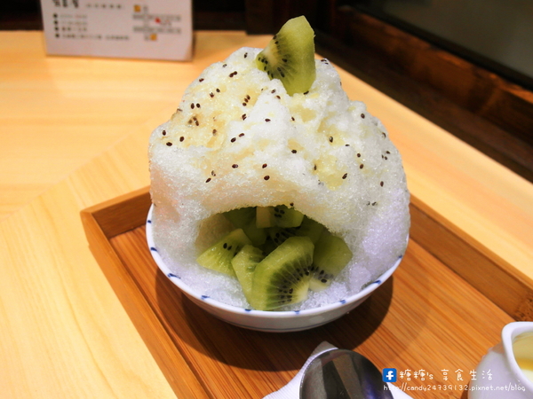 波屋 BORU BORU:〖台中│美食〗波屋 BORU BORU ❤ 夏日也有雪人出沒!!超療癒雪人刨冰,還有DIY炭烤糰子、日式蕨餅、牽絲起司球及香甜紫米紅豆湯!!