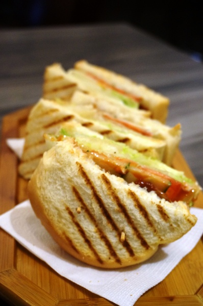 Lotty Cafe：Lotty Cafe 綠蒂咖啡：自家烘培單品咖啡／甜點／三明治