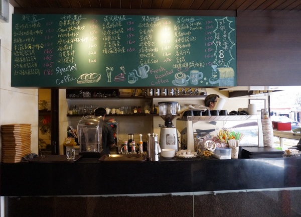 Lotty Cafe：Lotty Cafe 綠蒂咖啡：自家烘培單品咖啡／甜點／三明治