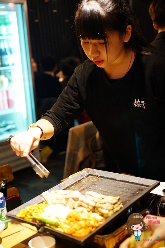 娘子韓食(市民店)：【食記】台北東區 娘子韓食 市民店 八色豬五花韓式烤肉 辣味海鮮鍋 生菜包肉最對味