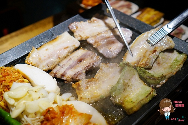 娘子韓食(市民店)：【食記】台北東區 娘子韓食 市民店 八色豬五花韓式烤肉 辣味海鮮鍋 生菜包肉最對味