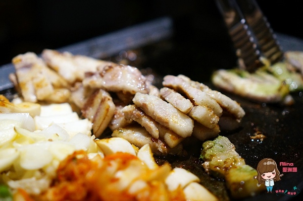 娘子韓食(市民店)：【食記】台北東區 娘子韓食 市民店 八色豬五花韓式烤肉 辣味海鮮鍋 生菜包肉最對味