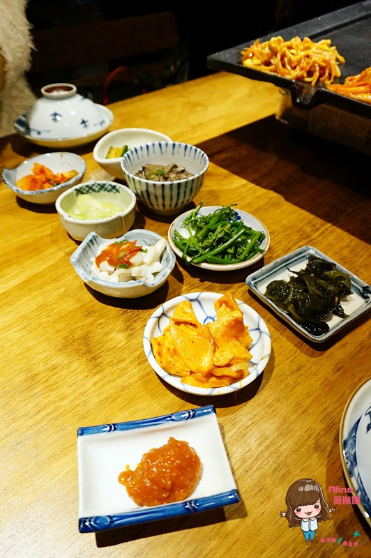 娘子韓食(市民店)：【食記】台北東區 娘子韓食 市民店 八色豬五花韓式烤肉 辣味海鮮鍋 生菜包肉最對味