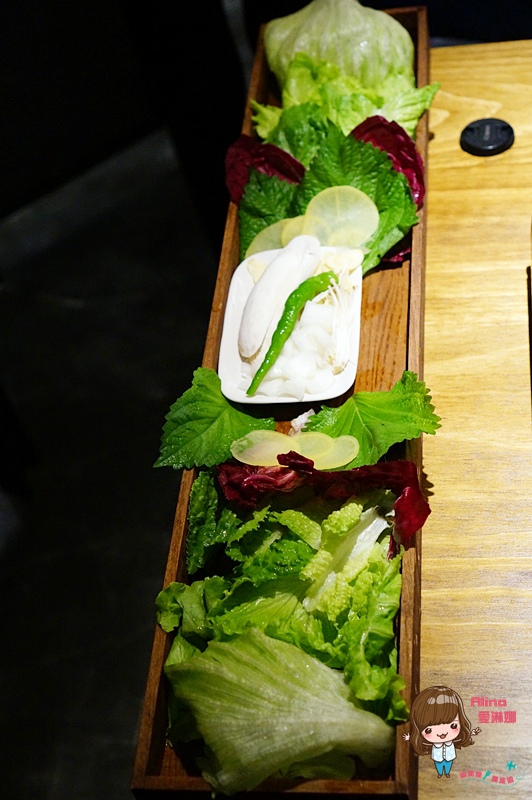 娘子韓食(市民店)：【食記】台北東區 娘子韓食 市民店 八色豬五花韓式烤肉 辣味海鮮鍋 生菜包肉最對味