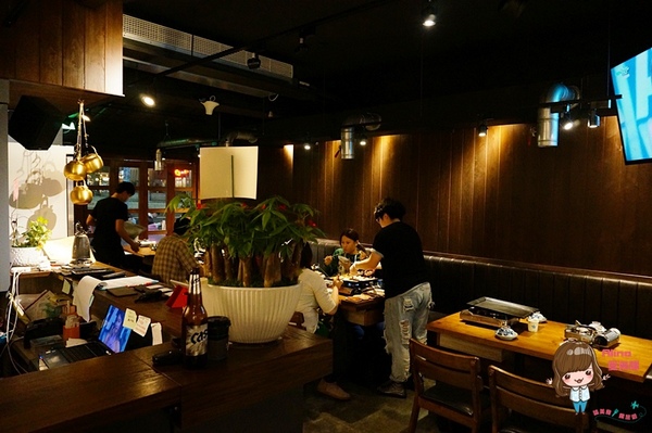 娘子韓食(市民店)：【食記】台北東區 娘子韓食 市民店 八色豬五花韓式烤肉 辣味海鮮鍋 生菜包肉最對味